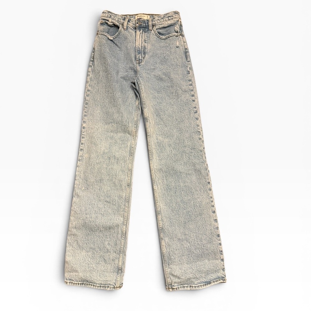Abercrombie & Fitch The 90s Relaxed Jean High Rise Straight Leg Light Wash 26/2L